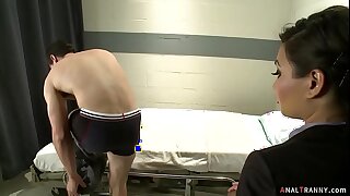 Asian TS doctor shagging with patient